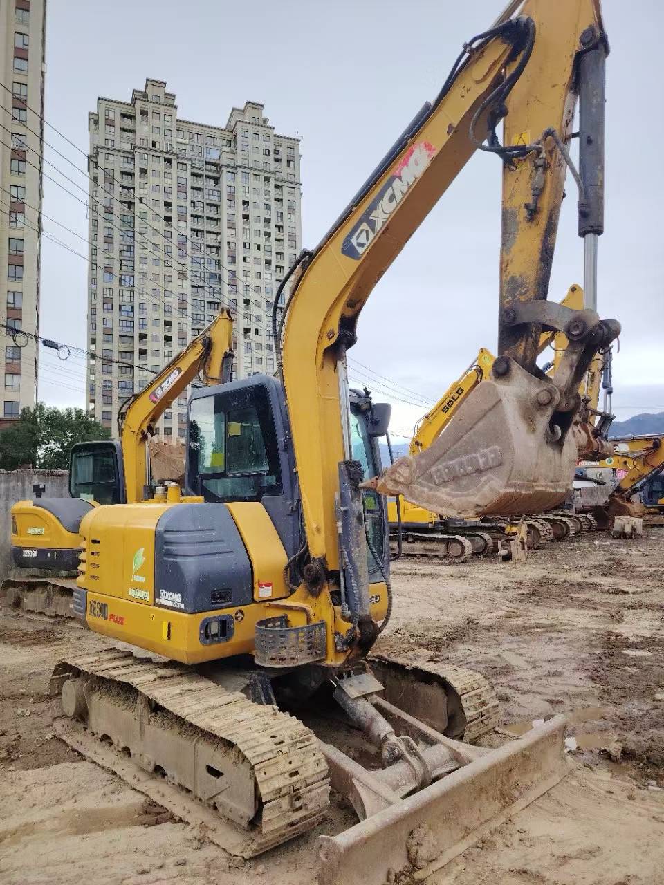شراء حفارة XCMG XE60 مستعملة / 4