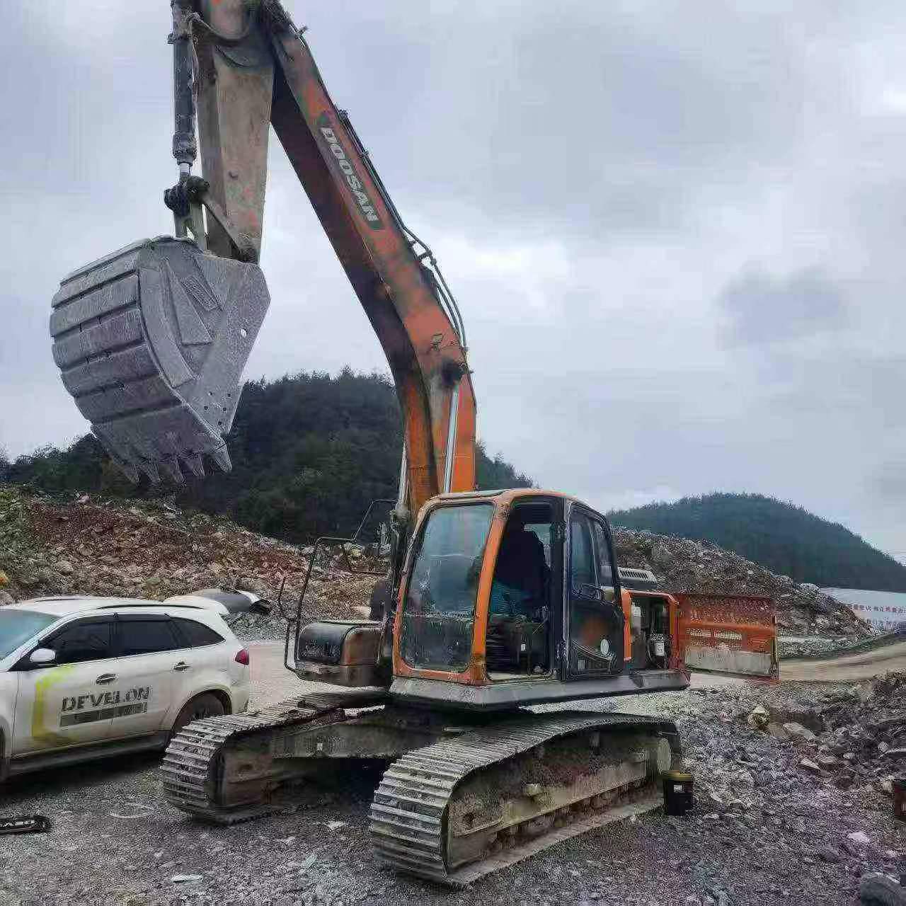 Buy Doosan DX230LC Used Excavator / 5