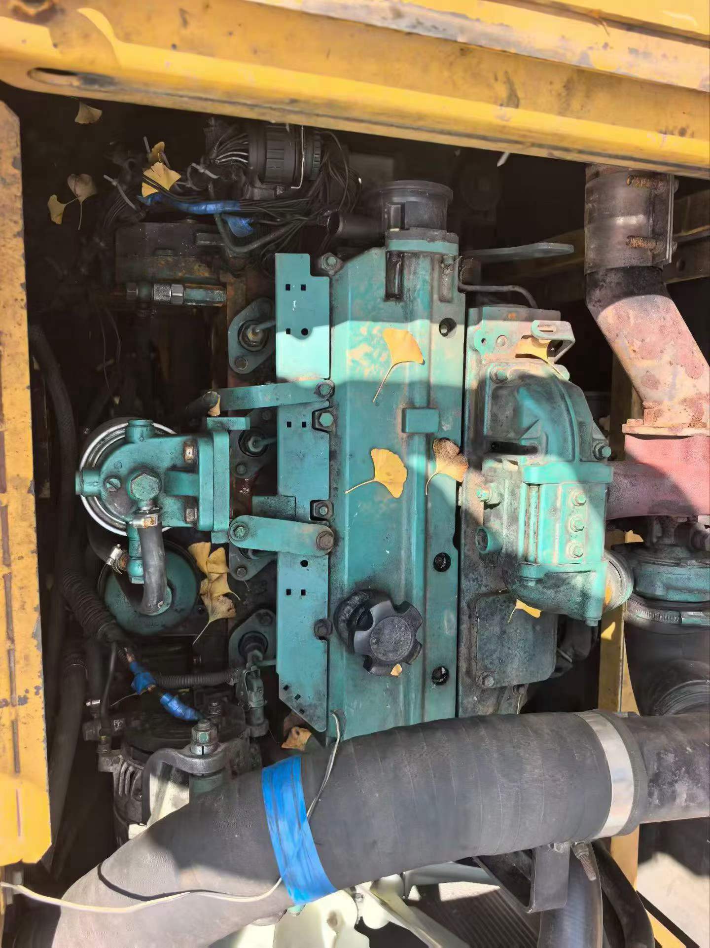شراء حفارة Volvo EC140 مستعملة / 4