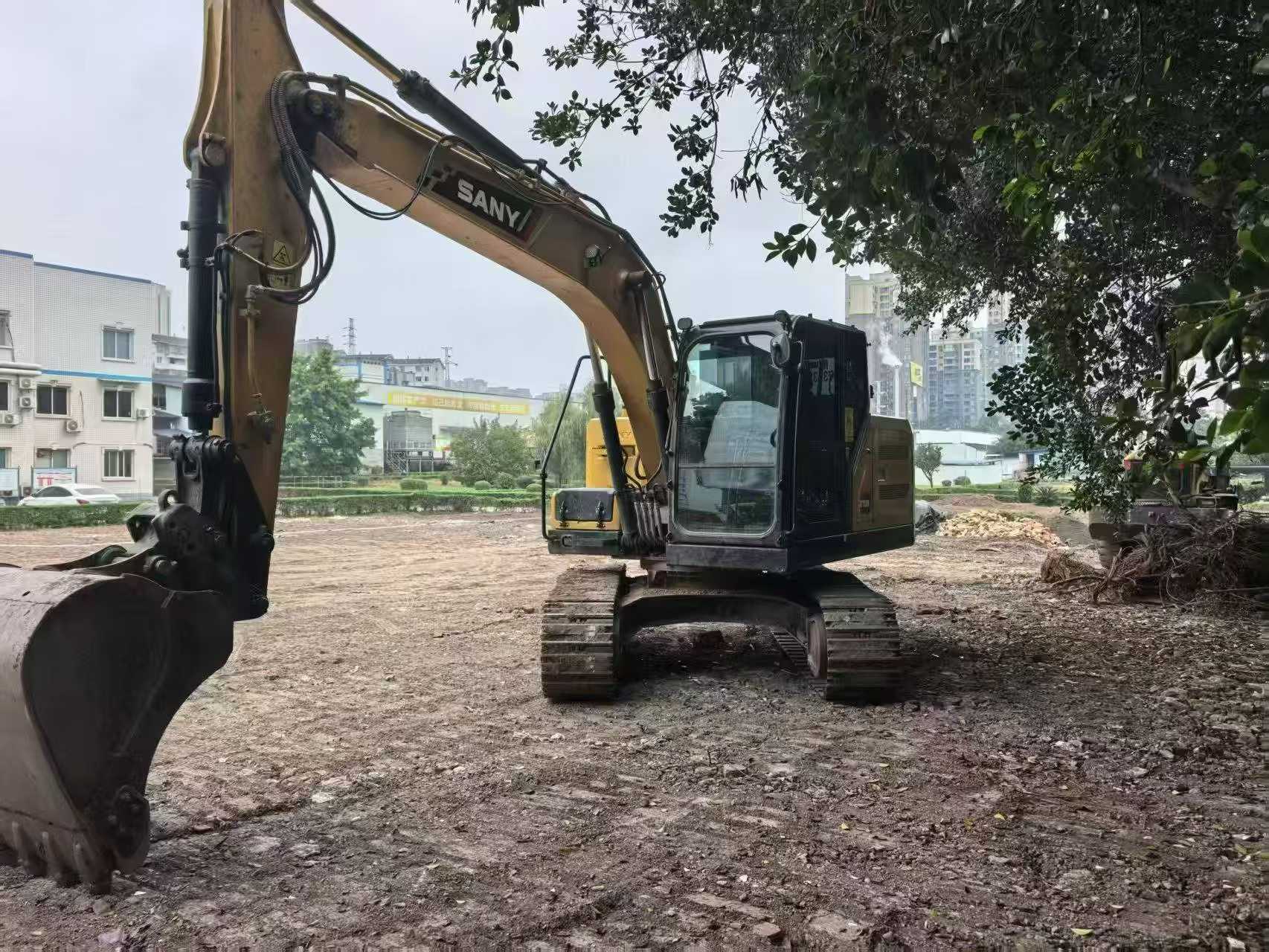 Buy Sany SY135 Used Excavator / 6