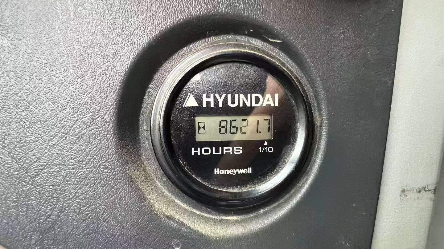 Buy Hyundai R215VS Used Excavator / 5