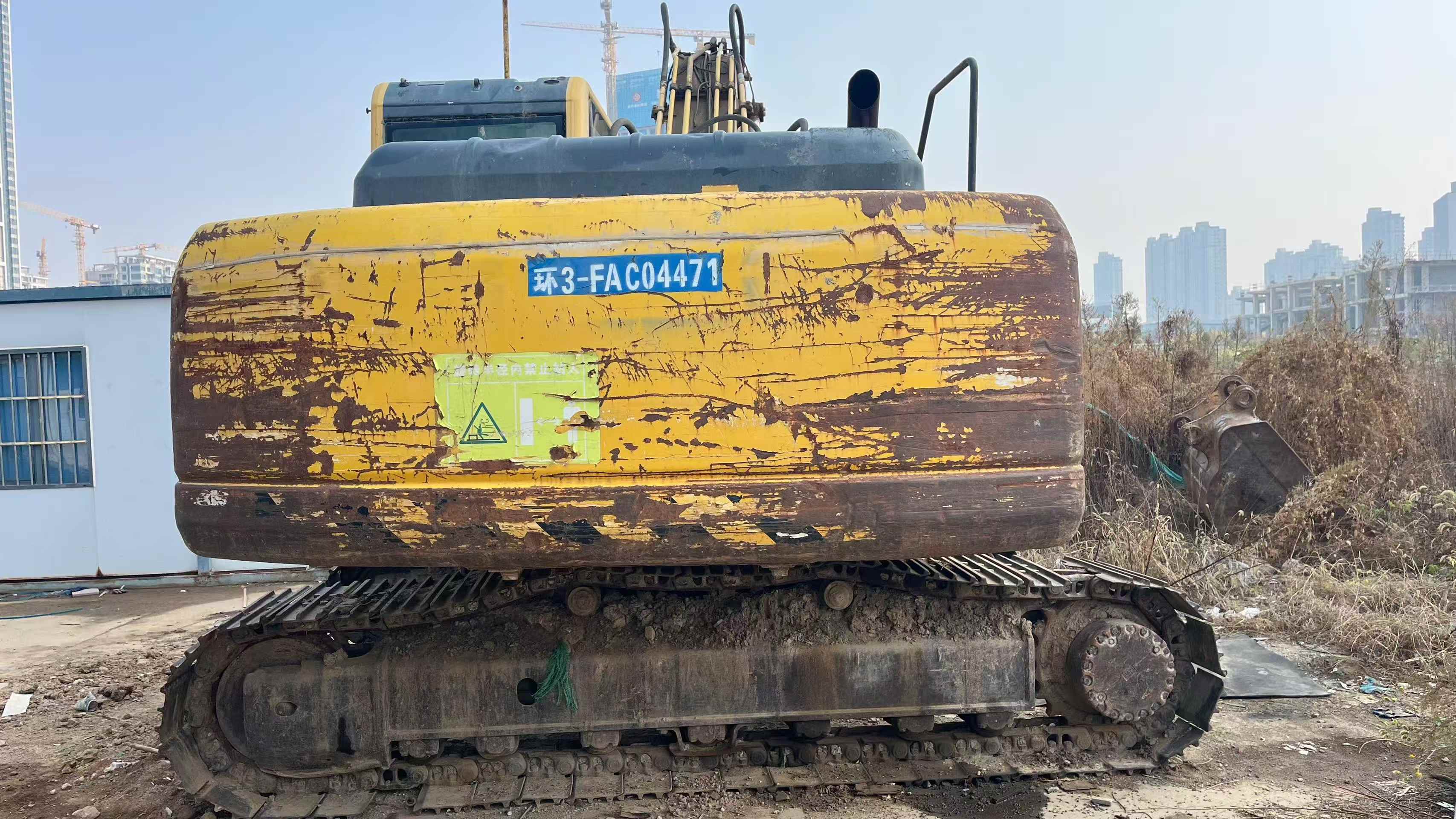 Buy Komatsu PC200-8 Used Excavator / 3