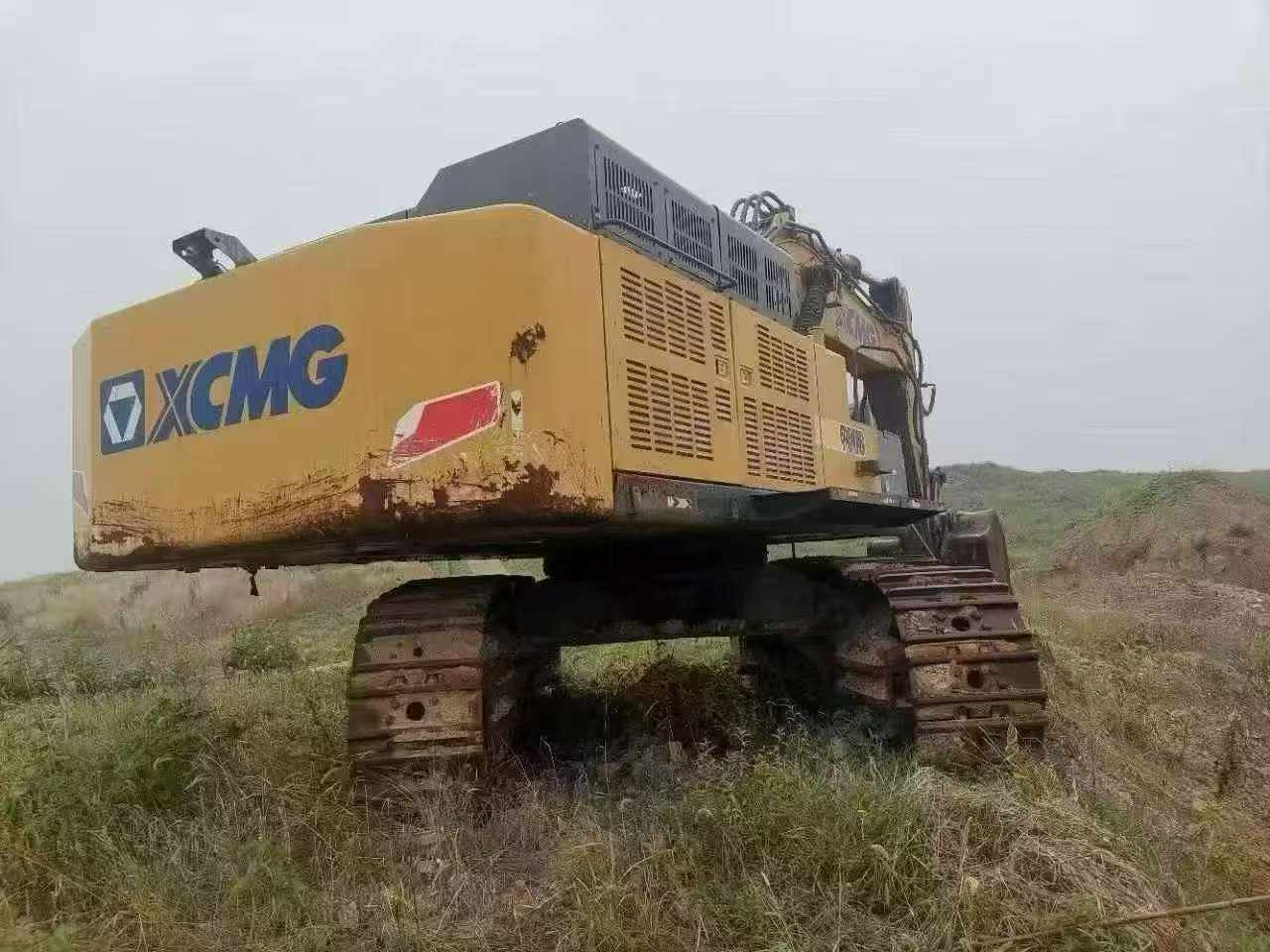 Buy XCMG XE700C Used Excavator / 8