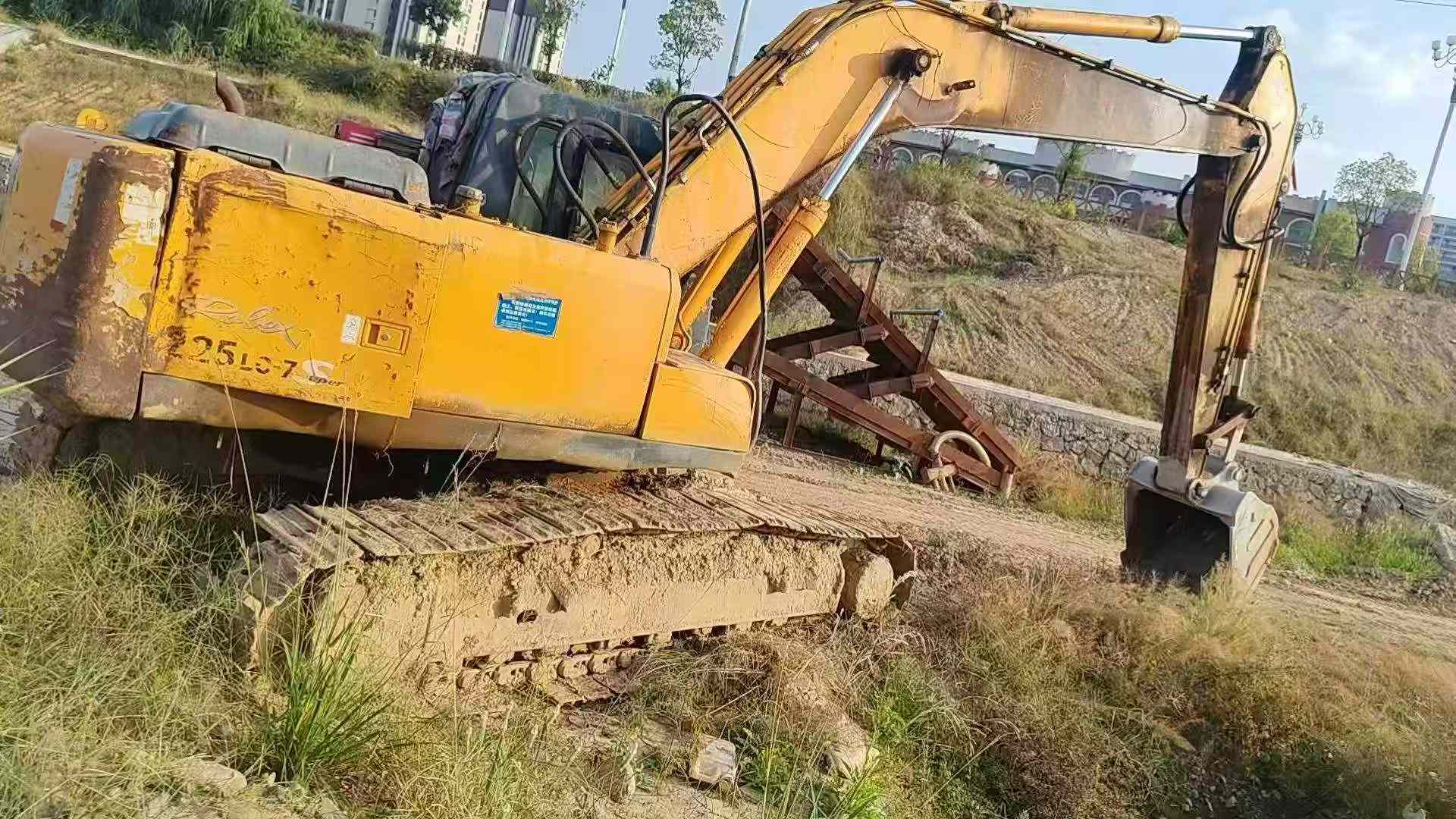 Buy Hyundai R225-7 Used Excavator / 5