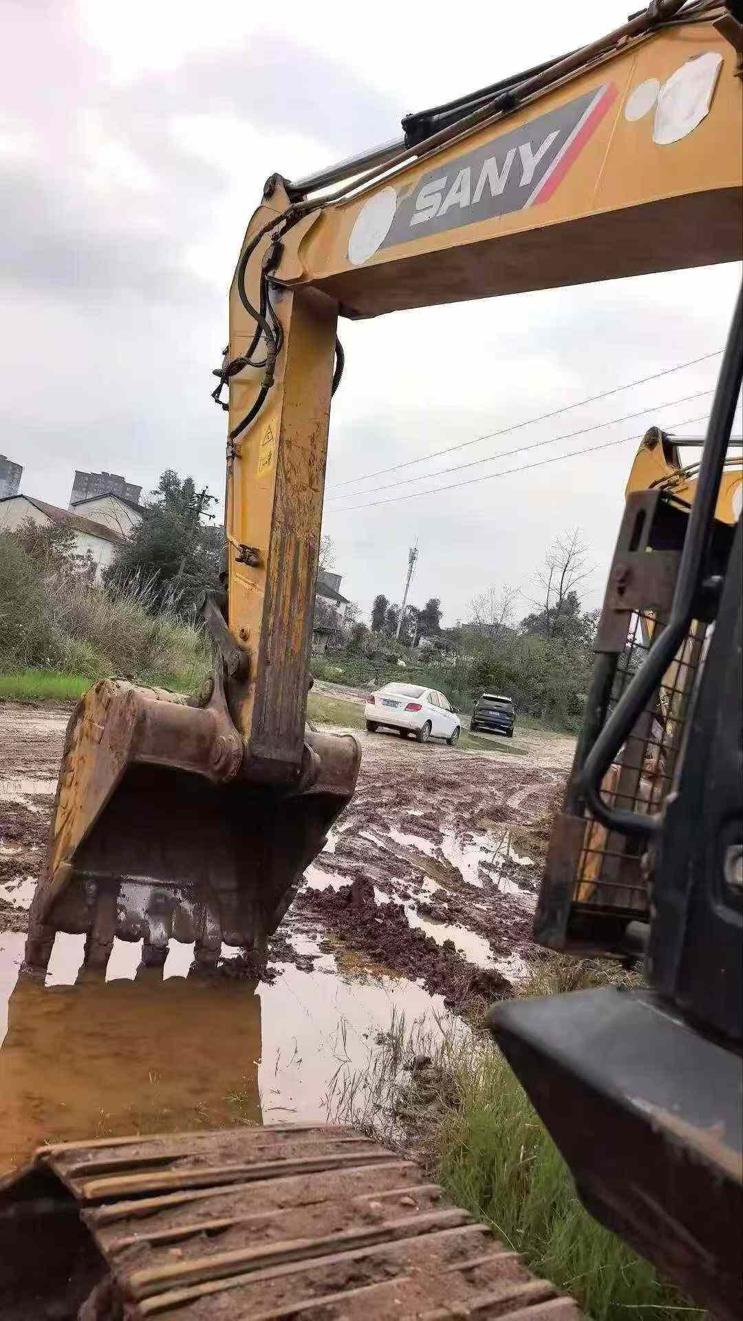 Buy Sany SY245H Used Excavator / 3