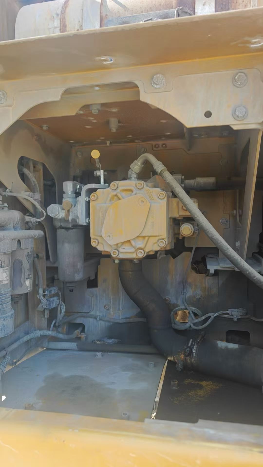 Buy Caterpillar 323 Used Excavator / 8