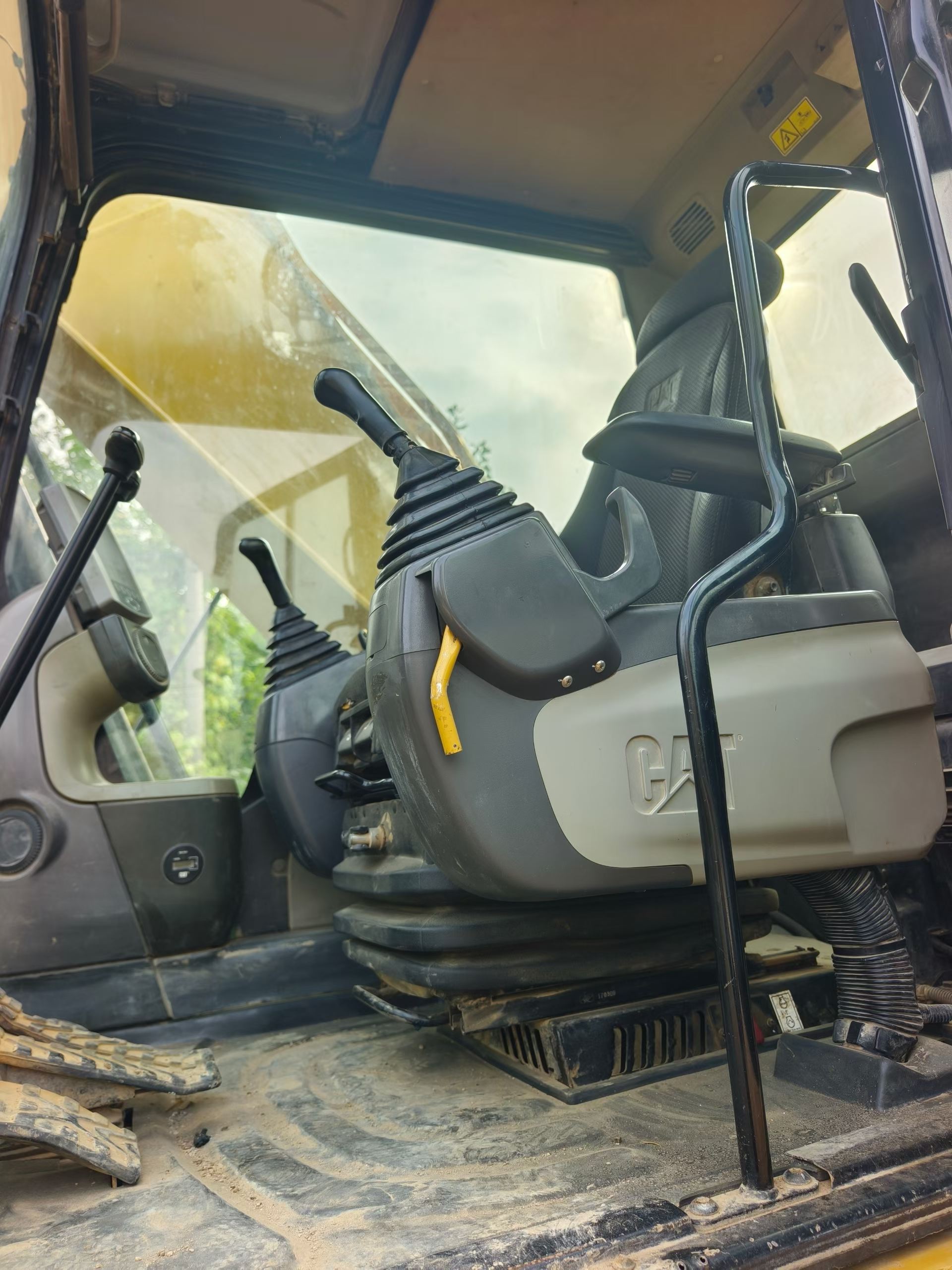 Buy Caterpillar 330B Used Excavator / 8