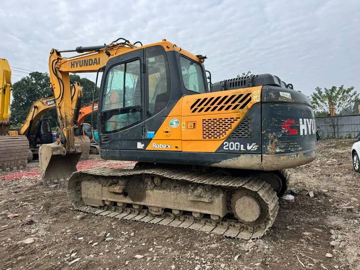 Buy Hyundai R150-7 Used Excavator / 1