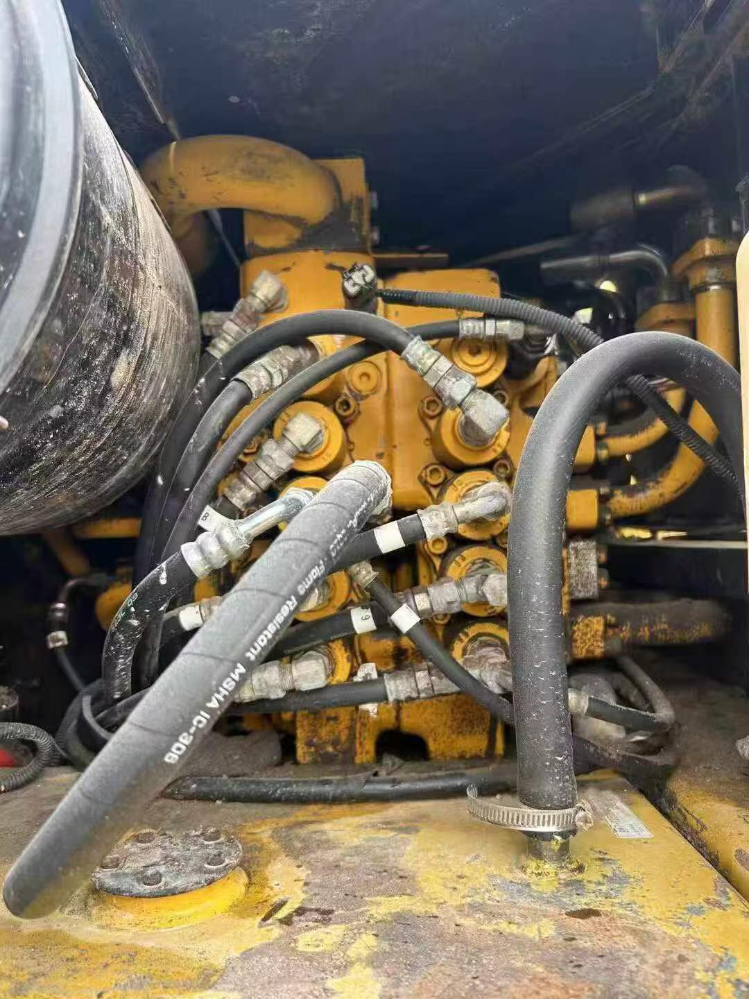 Buy Kato HD823MR-6 Used Excavator / 7