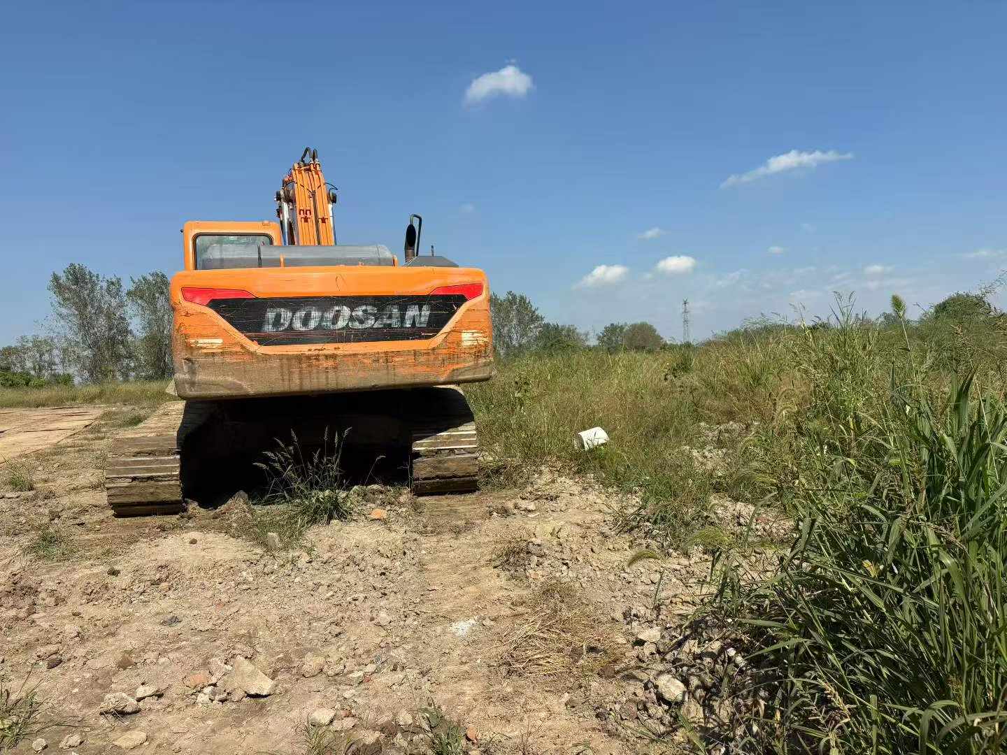 Buy Doosan DX260LC Used Excavator / 3