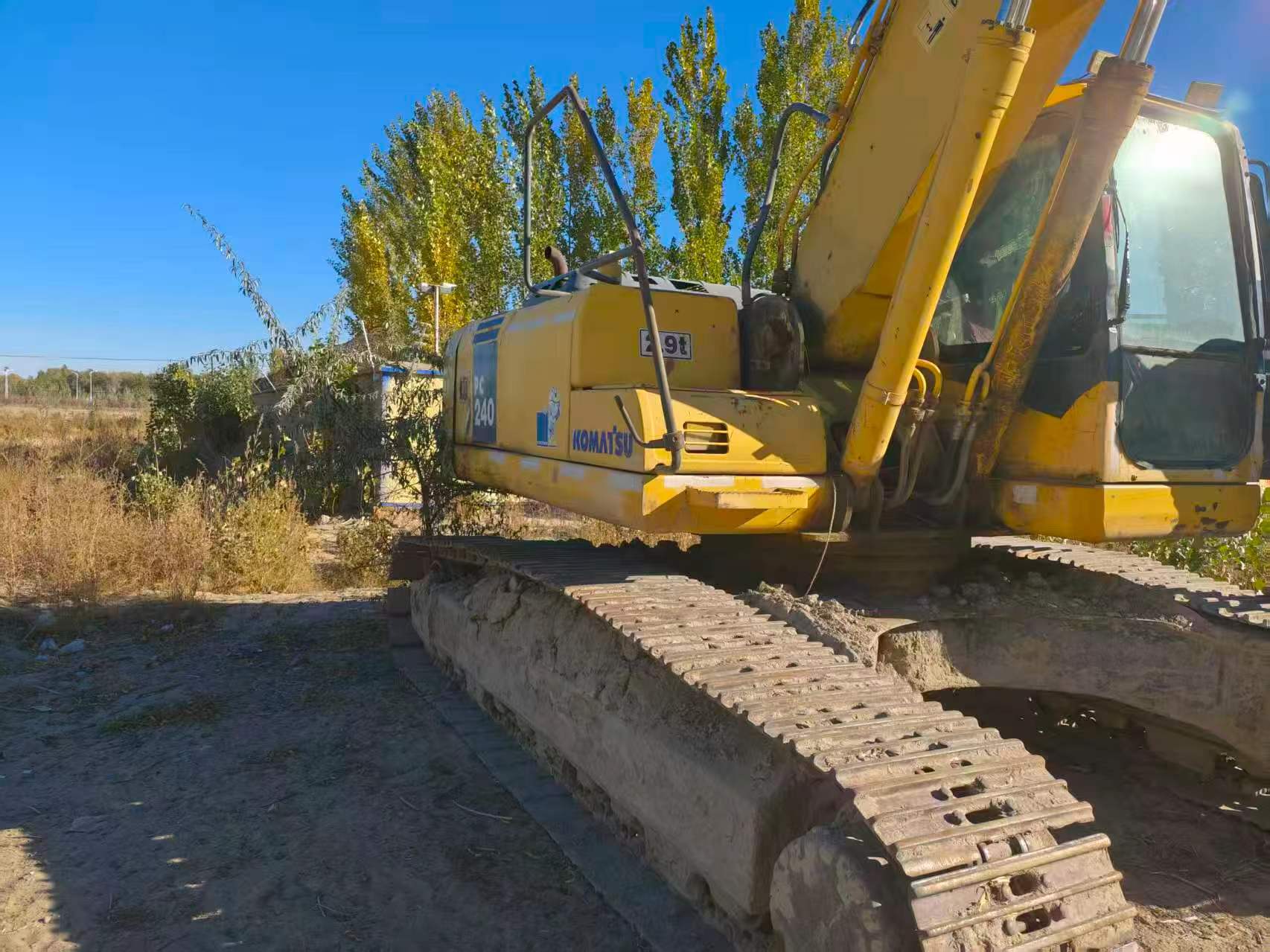 Buy Komatsu PC240-6 Used Excavator / 6