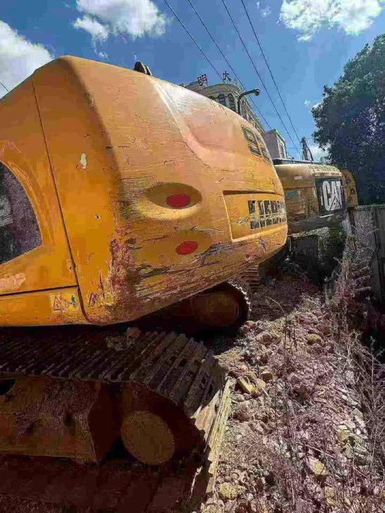 Buy Liebherr R922 Used Excavator / 1