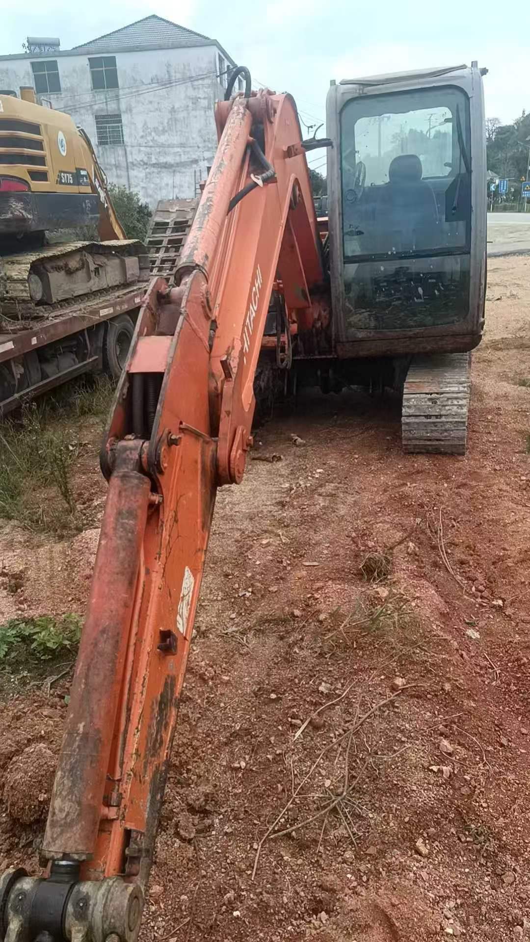 شراء حفارة Hitachi ZX60 مستعملة / 5