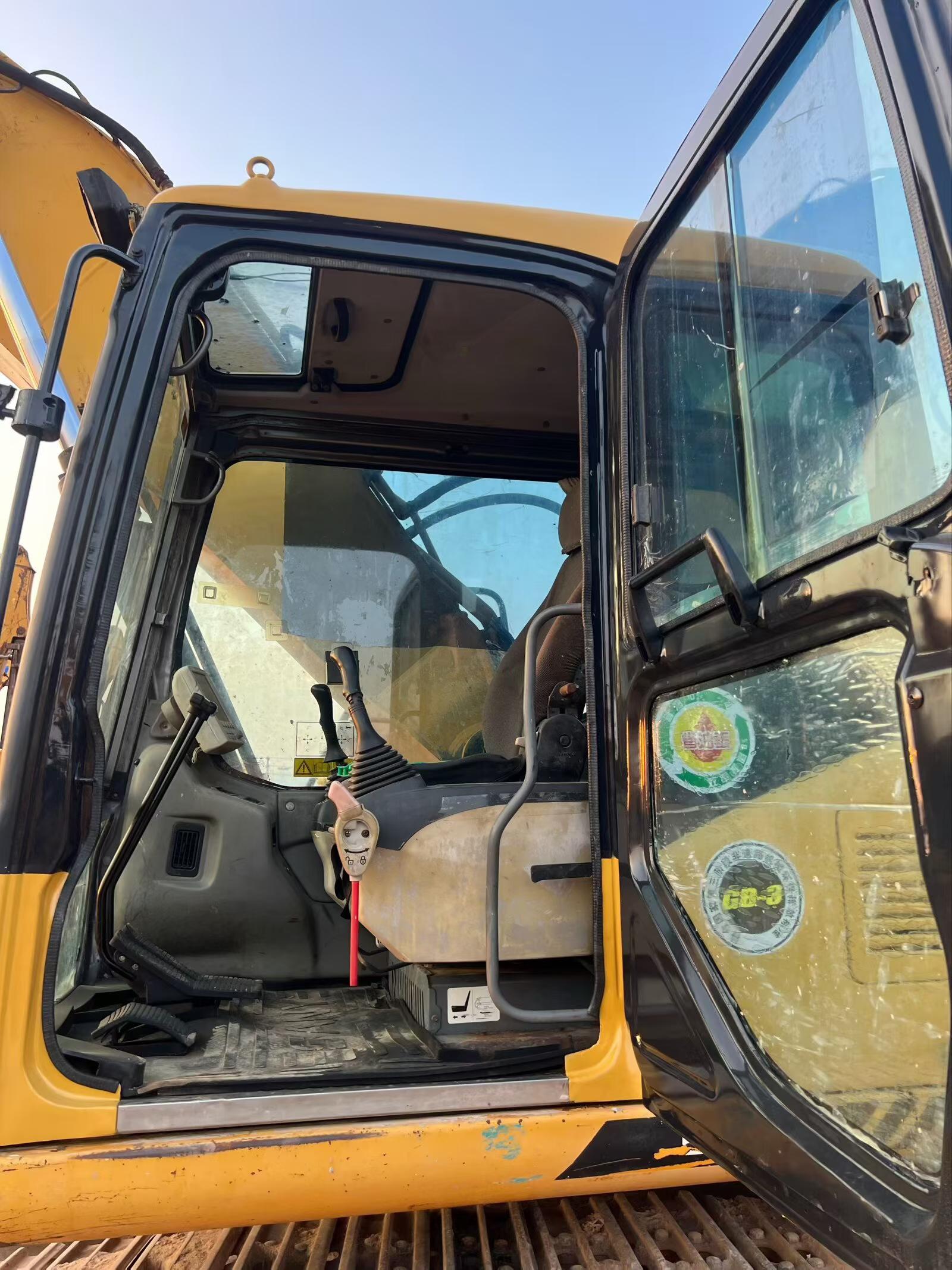 Buy Sany SY215C Used Excavator / 8