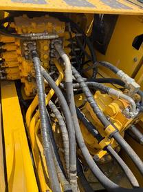 Buy Komatsu PC220-8 Used Excavator / 5 Buy Komatsu PC220-8 Used Excavator / 5