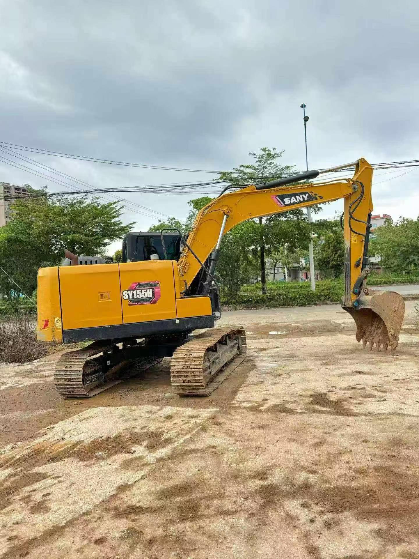 Compre Escavadeira Sany SY155C Usada / 4