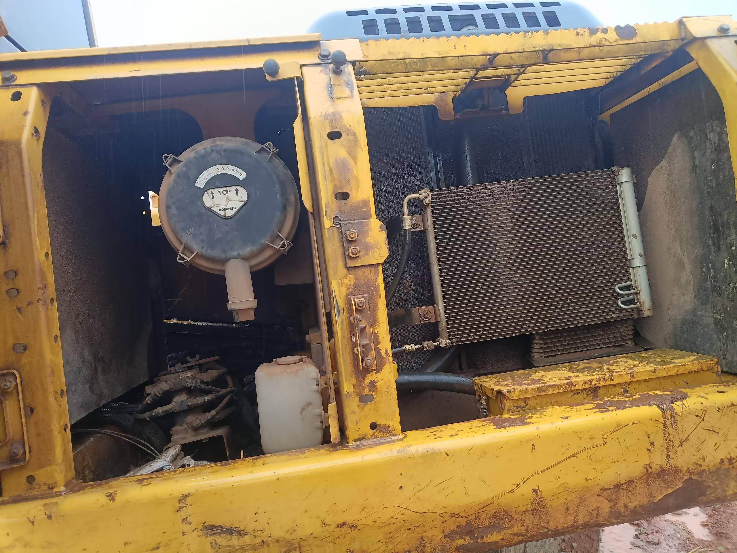 Buy Komatsu PC200-8N1 Used Excavator / 7