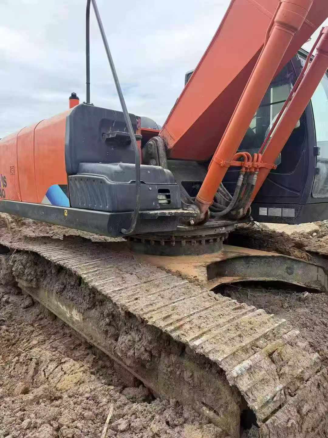 Buy Hitachi ZX240-5A Used Excavator / 7