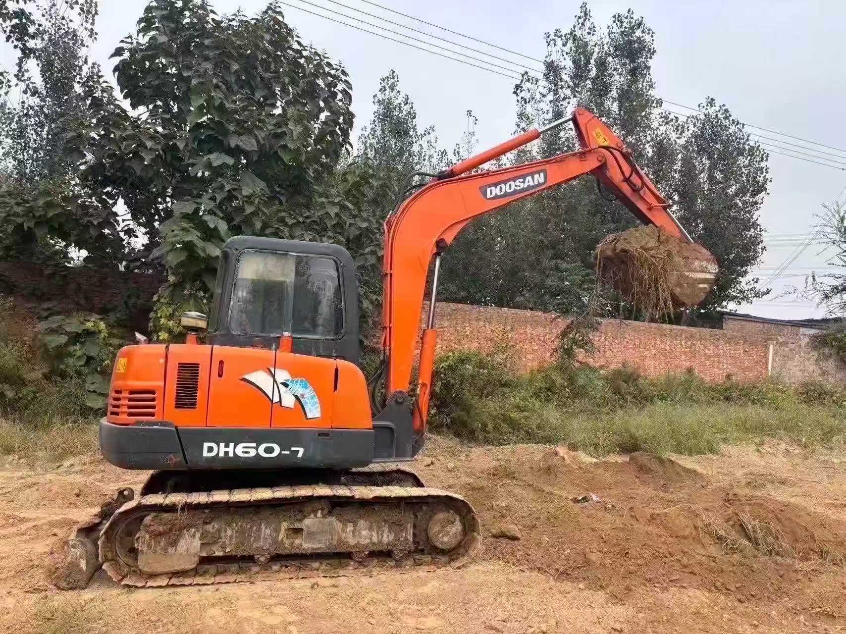 Buy Doosan DH55 Used Excavator / 7