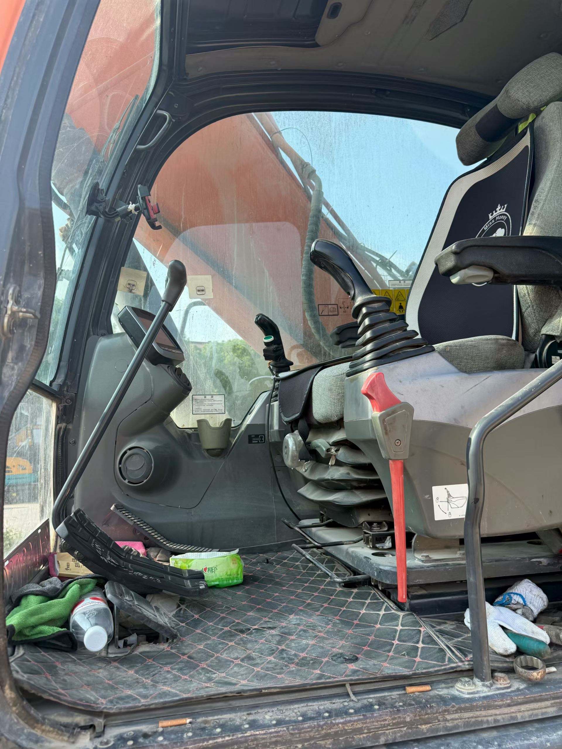 Buy Doosan DH220 Used Excavator / 4