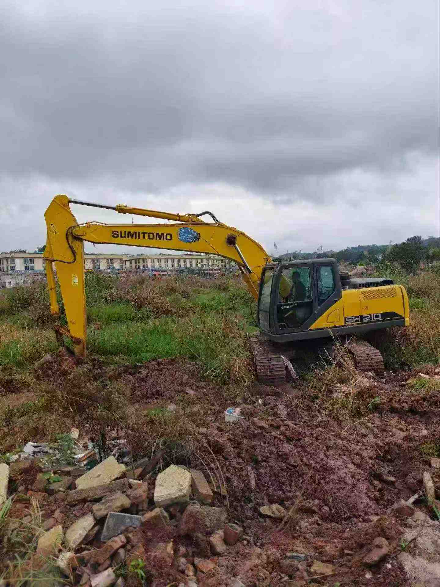 Buy Sumitomo SH210-5 Used Excavator / 3