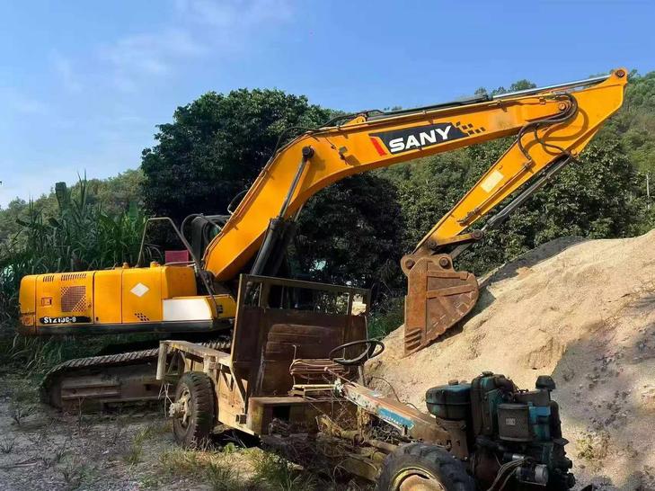 Buy Sany SY215C Used Excavator / 1