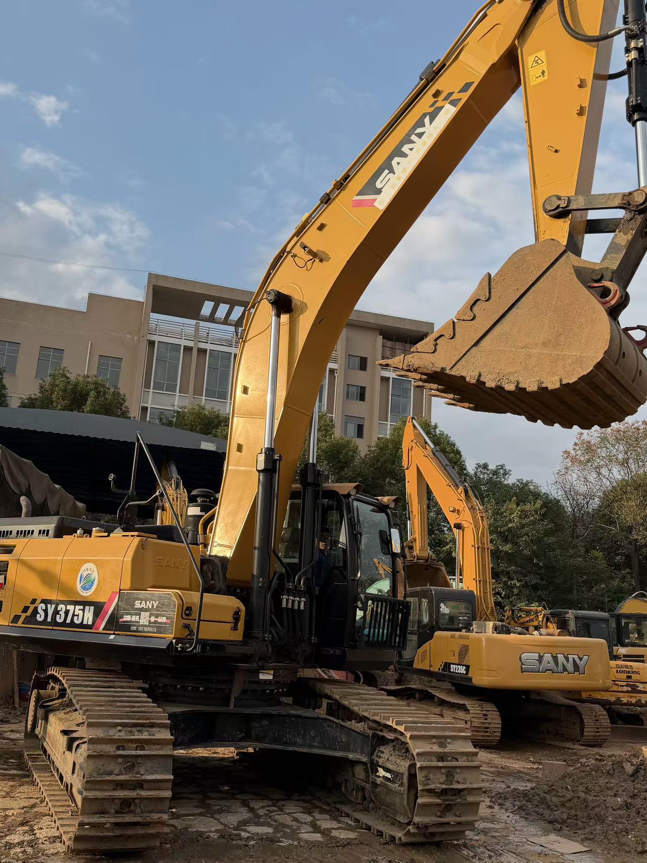 Buy Sany SY375H Used Excavator / 2