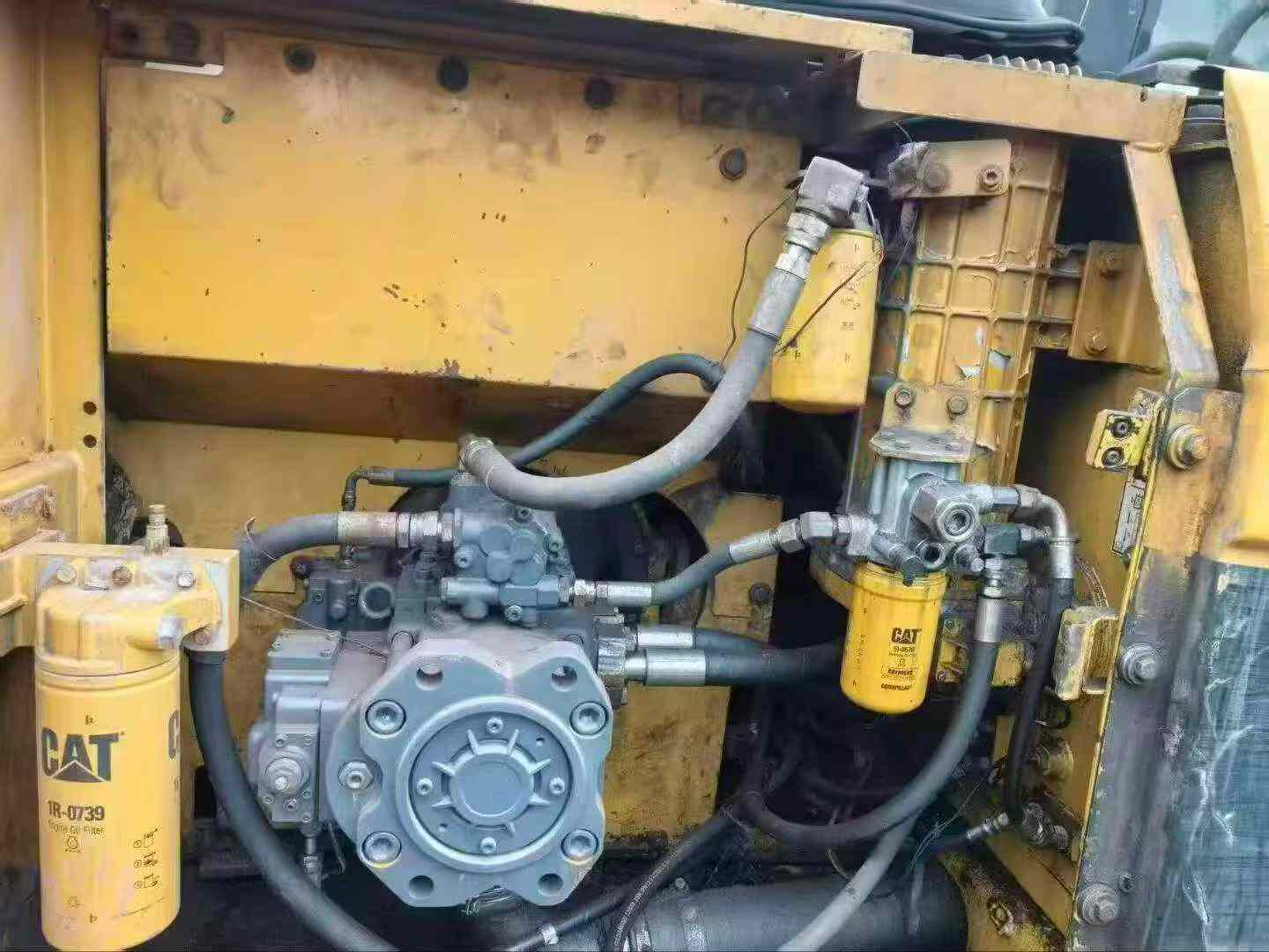 Buy Caterpillar 320D Used Excavator / 2