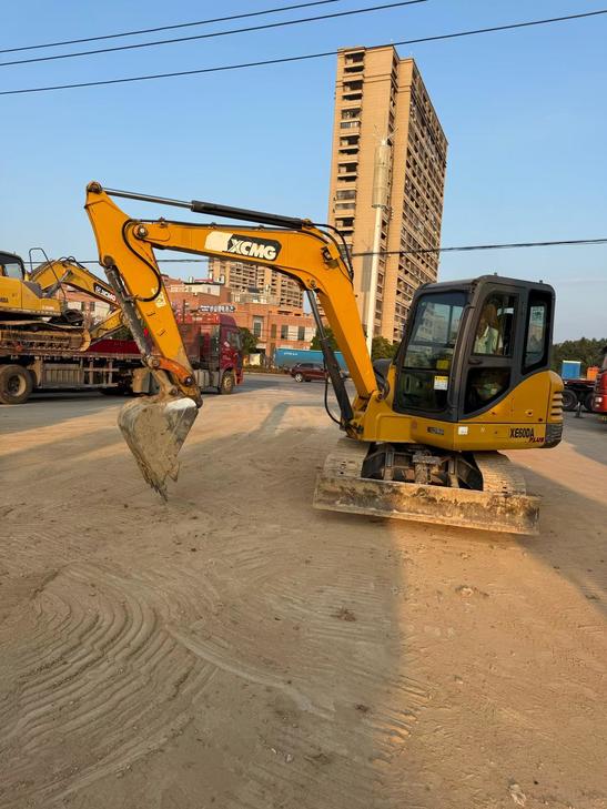 Buy XCMG XE60 Used Excavator / 1