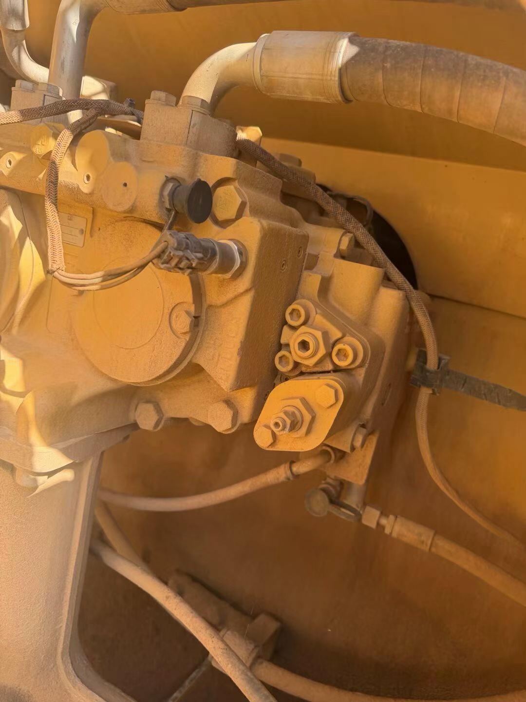 Buy Caterpillar 330B Used Excavator / 8