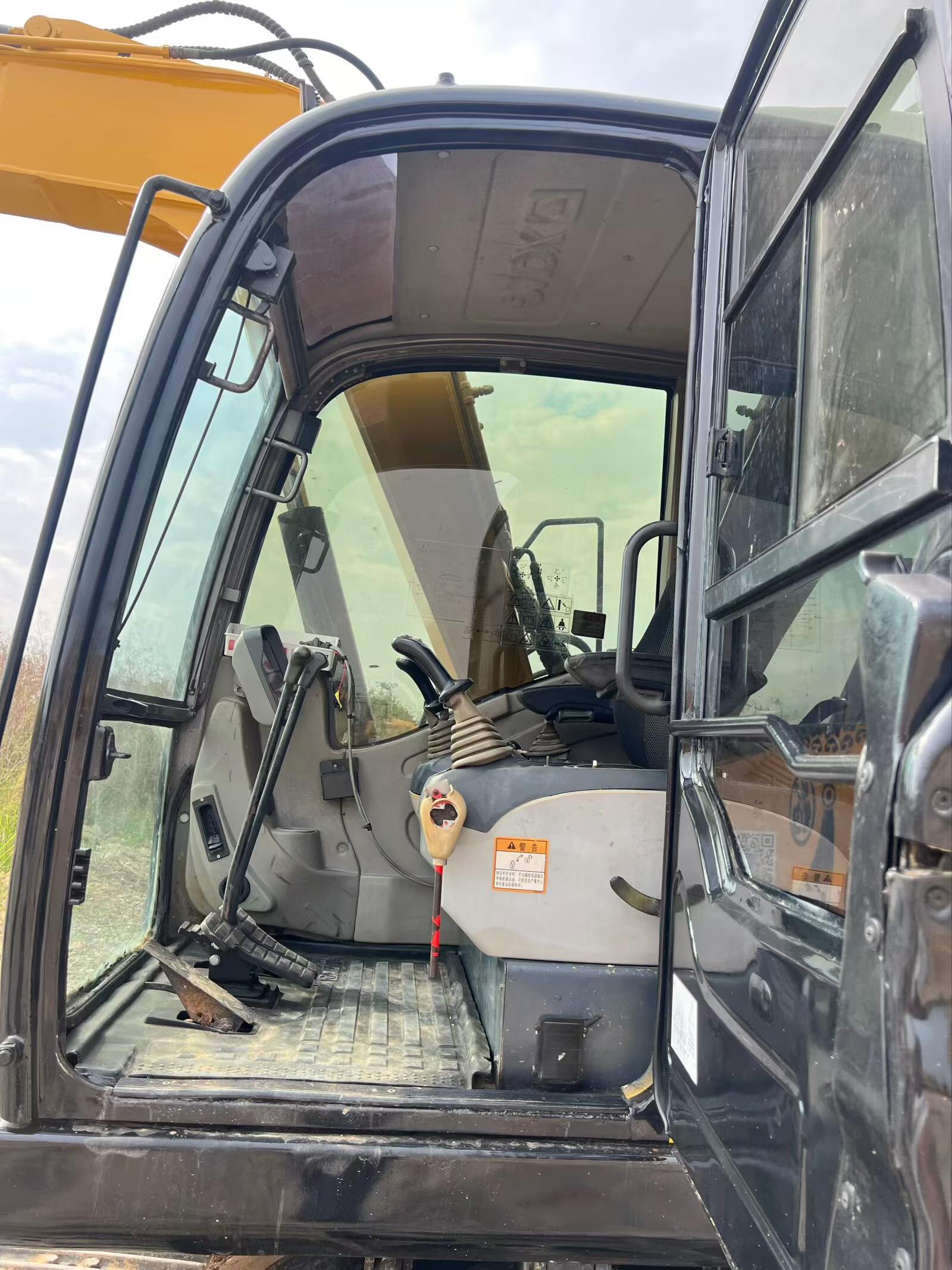Buy XCMG XE80 Used Excavator / 9
