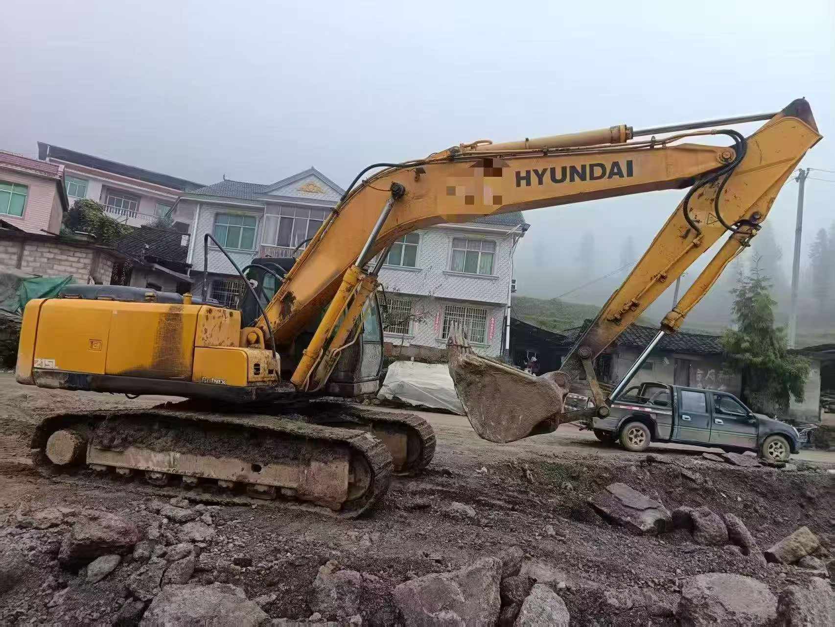 Buy Hyundai R215-7 Used Excavator / 3