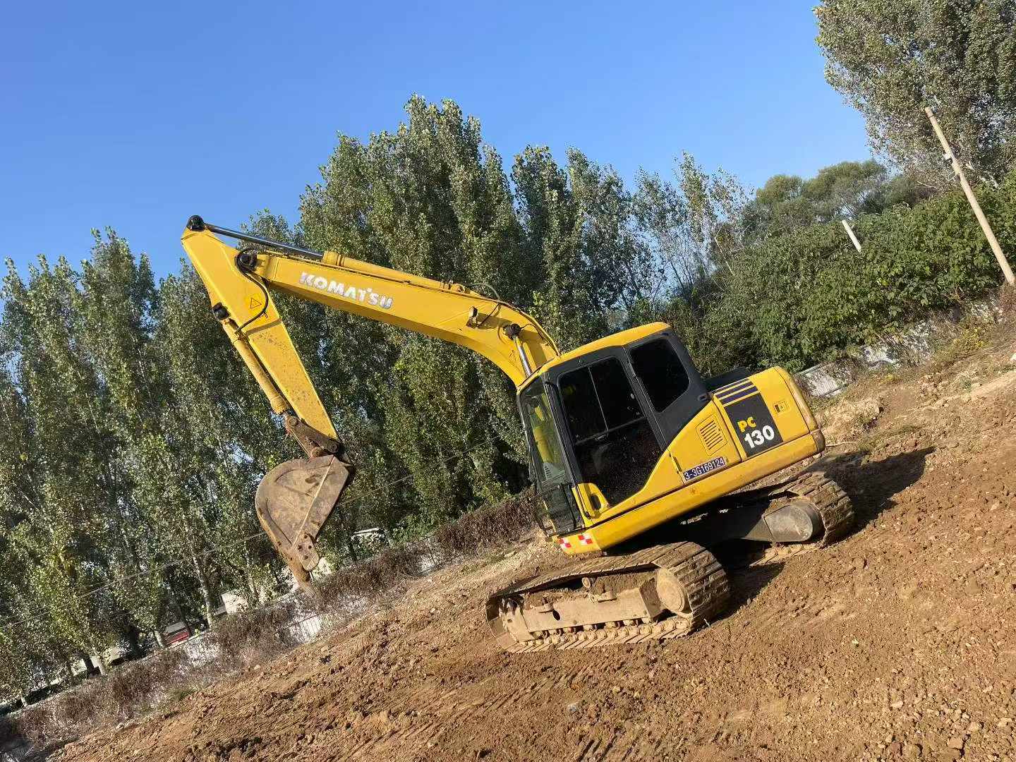 Buy Komatsu PC130 Used Excavator / 4