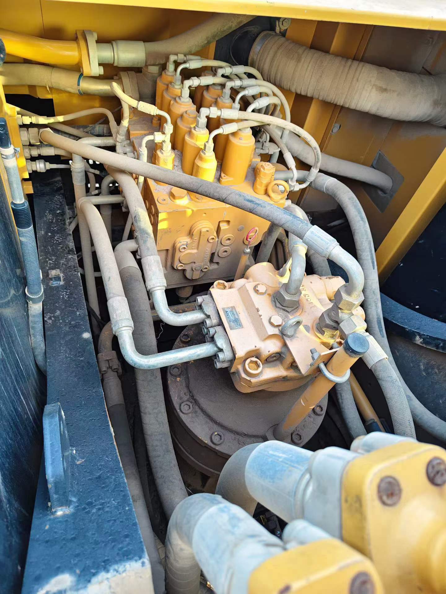 Buy Sany SY215C Used Excavator / 5