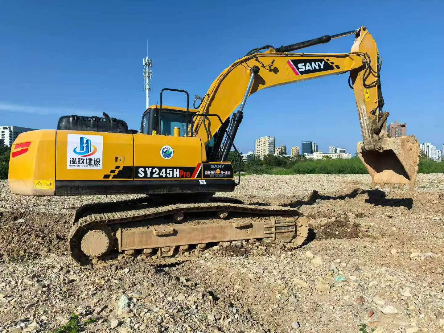 Buy Sany SY245H Used Excavator / 5
