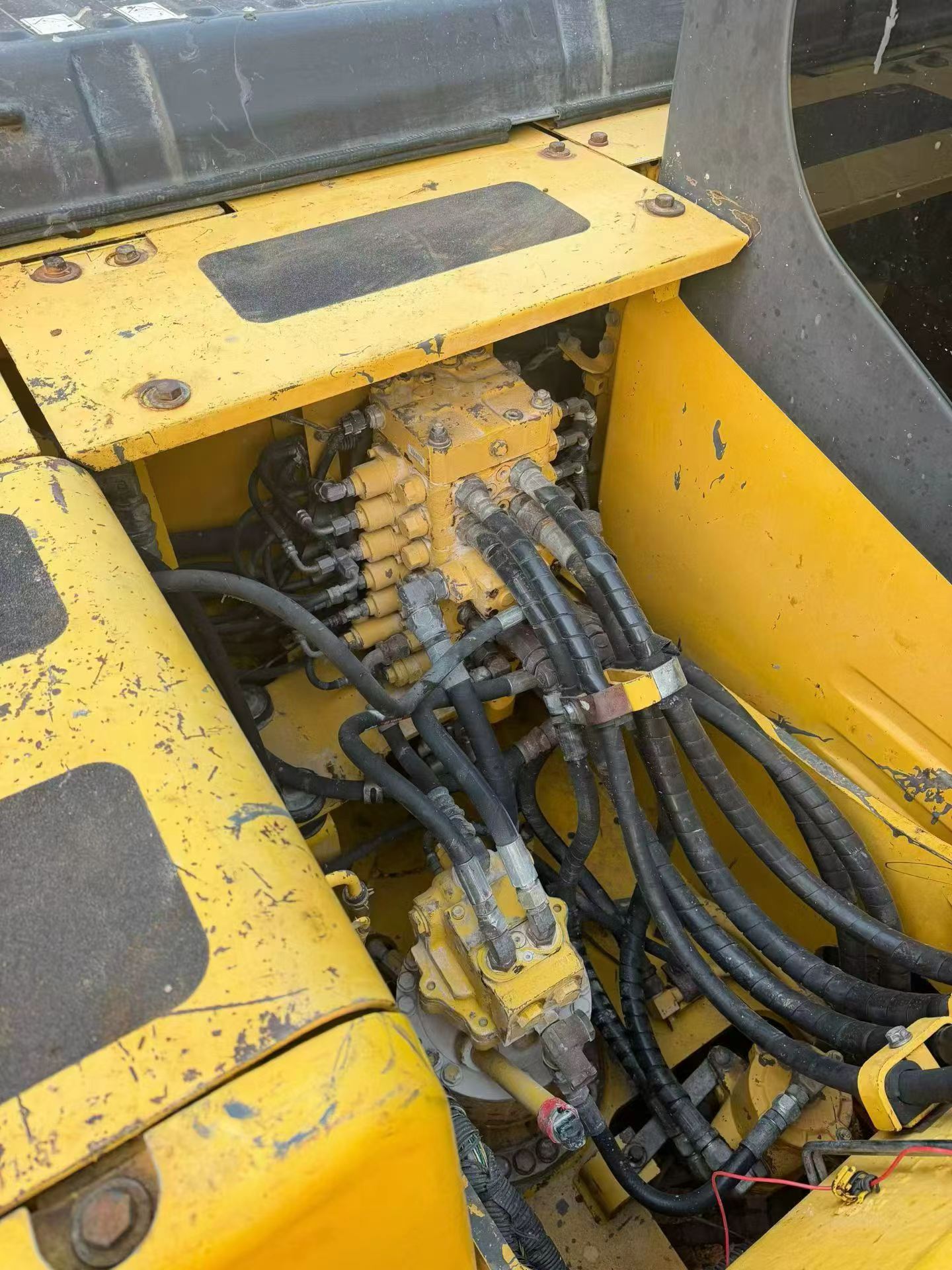 Buy Komatsu PC110-7 Used Excavator / 3