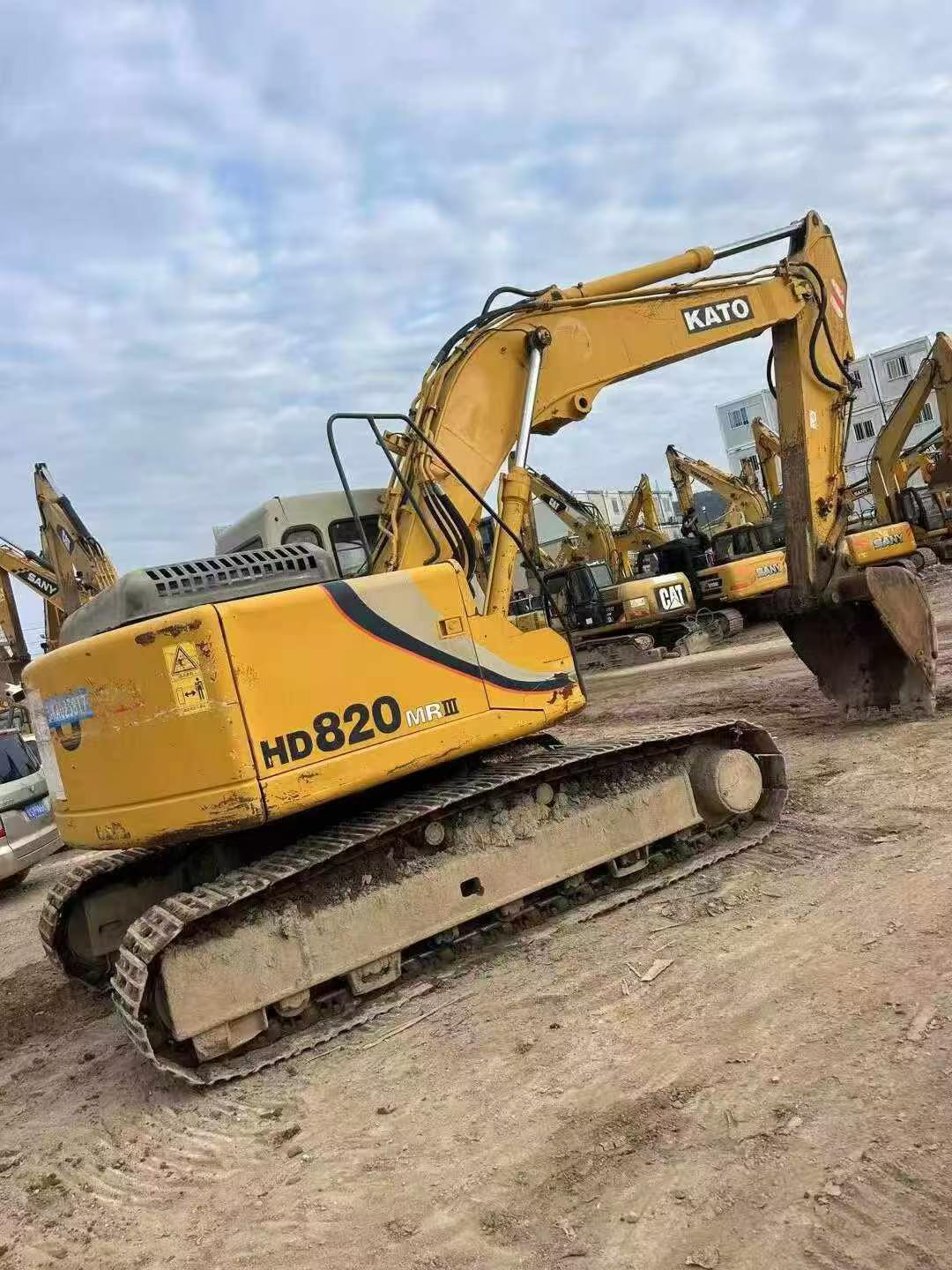Buy Kato HD823MR-6 Used Excavator / 2