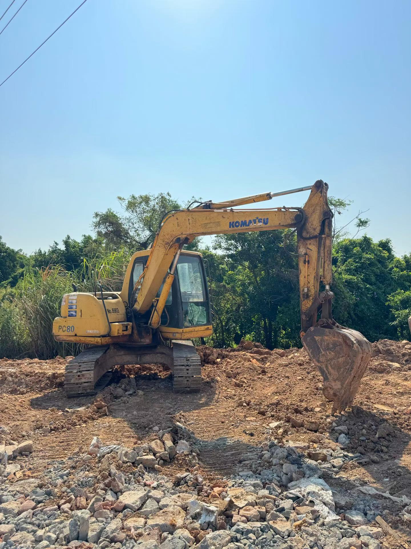 Buy Komatsu PC60-7 Used Excavator / 5