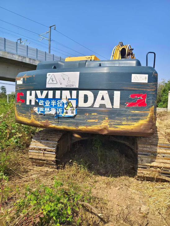 Buy Hyundai R215-7 Used Excavator / 1