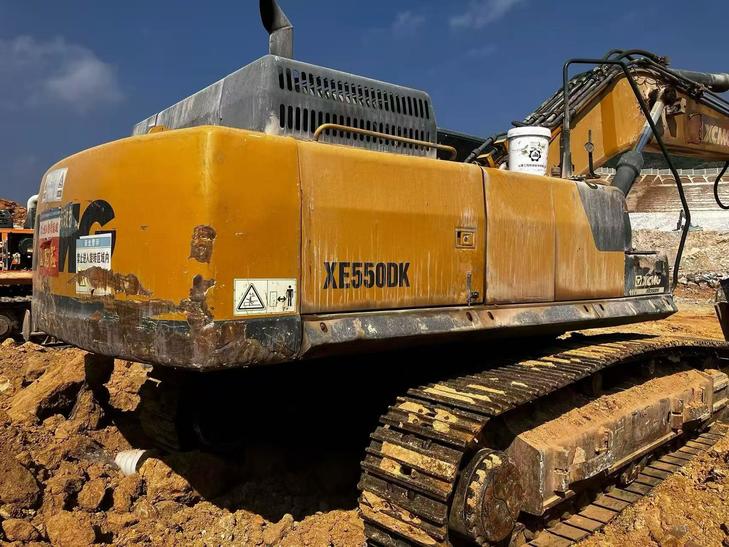 Buy XCMG XE490D Used Excavator / 1