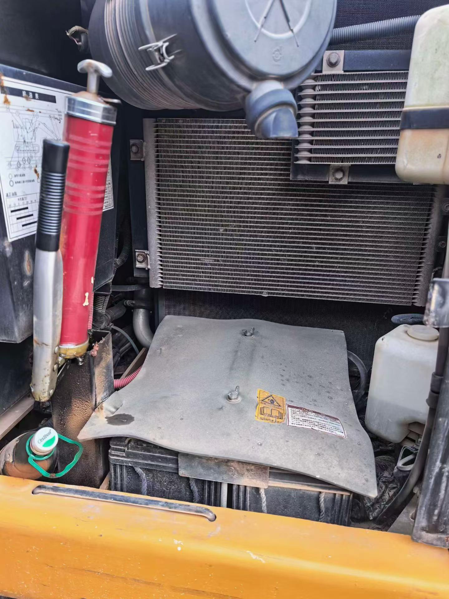 Buy Kato HD513MR-6 Used Excavator / 6