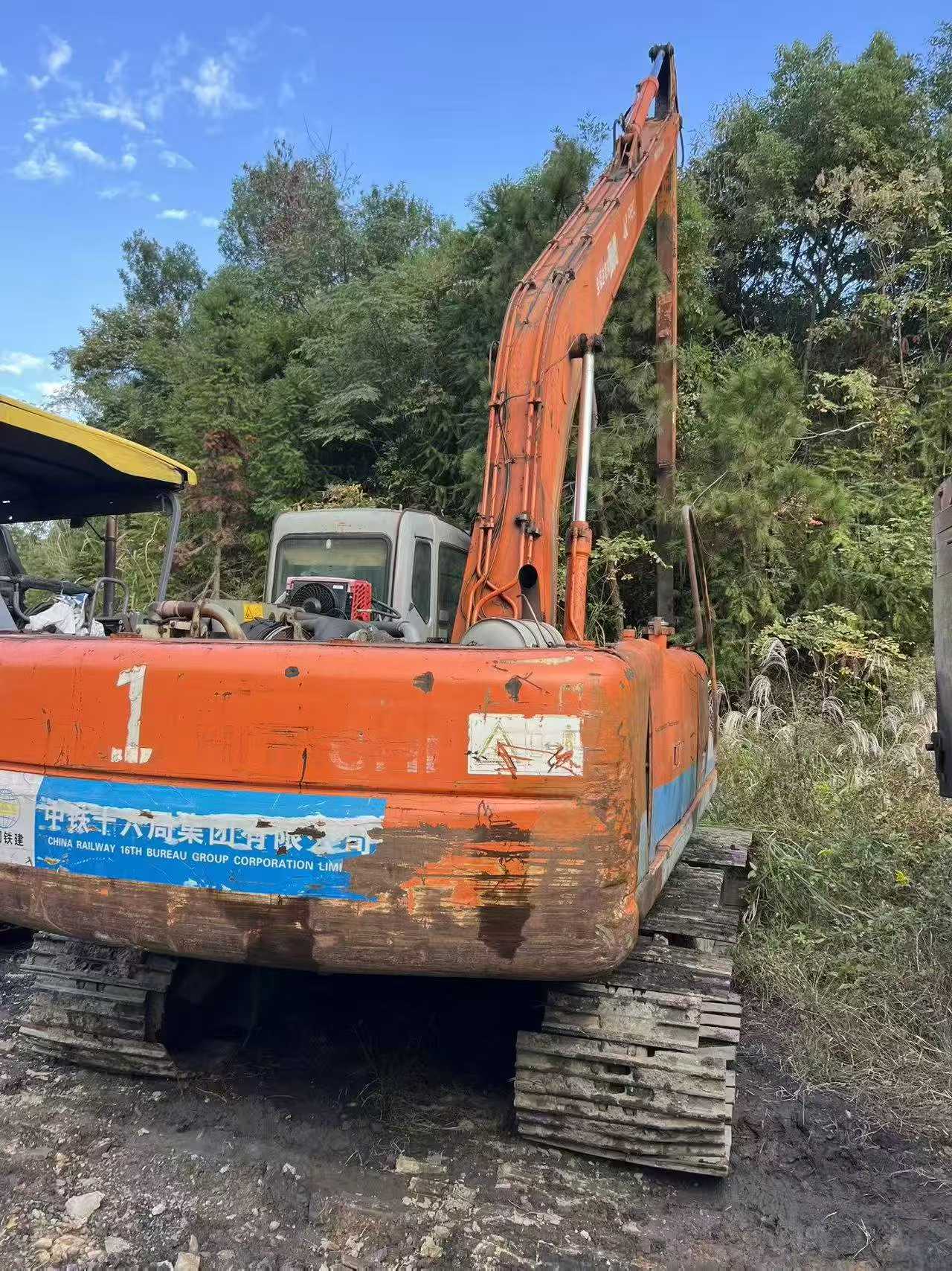 Buy Hitachi EX230 Used Excavator / 2