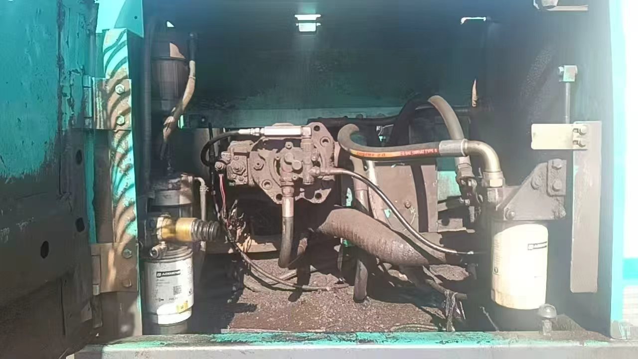 Buy Kobelco SK250 Used Excavator / 5