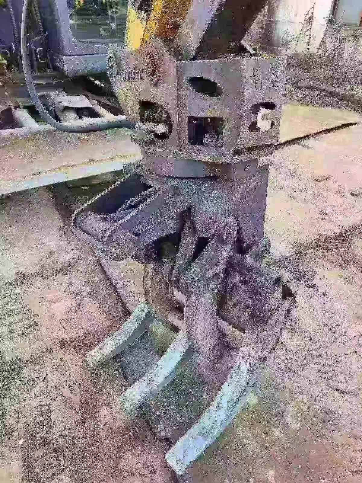 Buy XCMG XE75C Used Excavator / 4