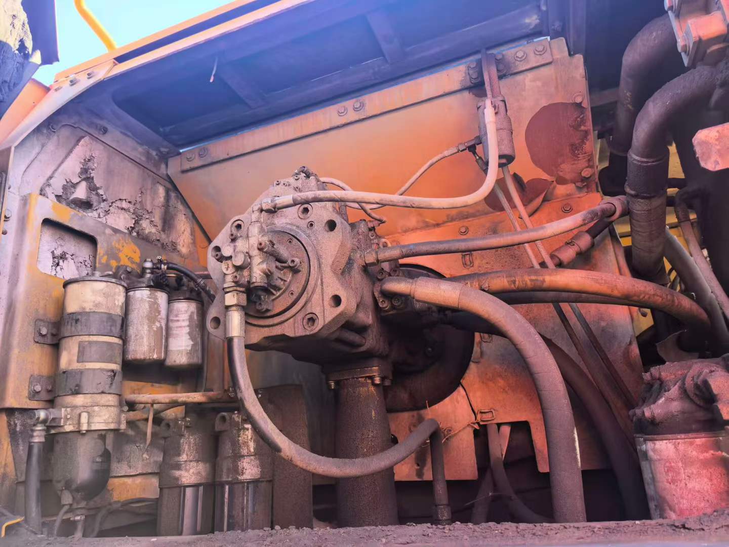 Купить Подержанный Экскаватор Sany SY750H / 9