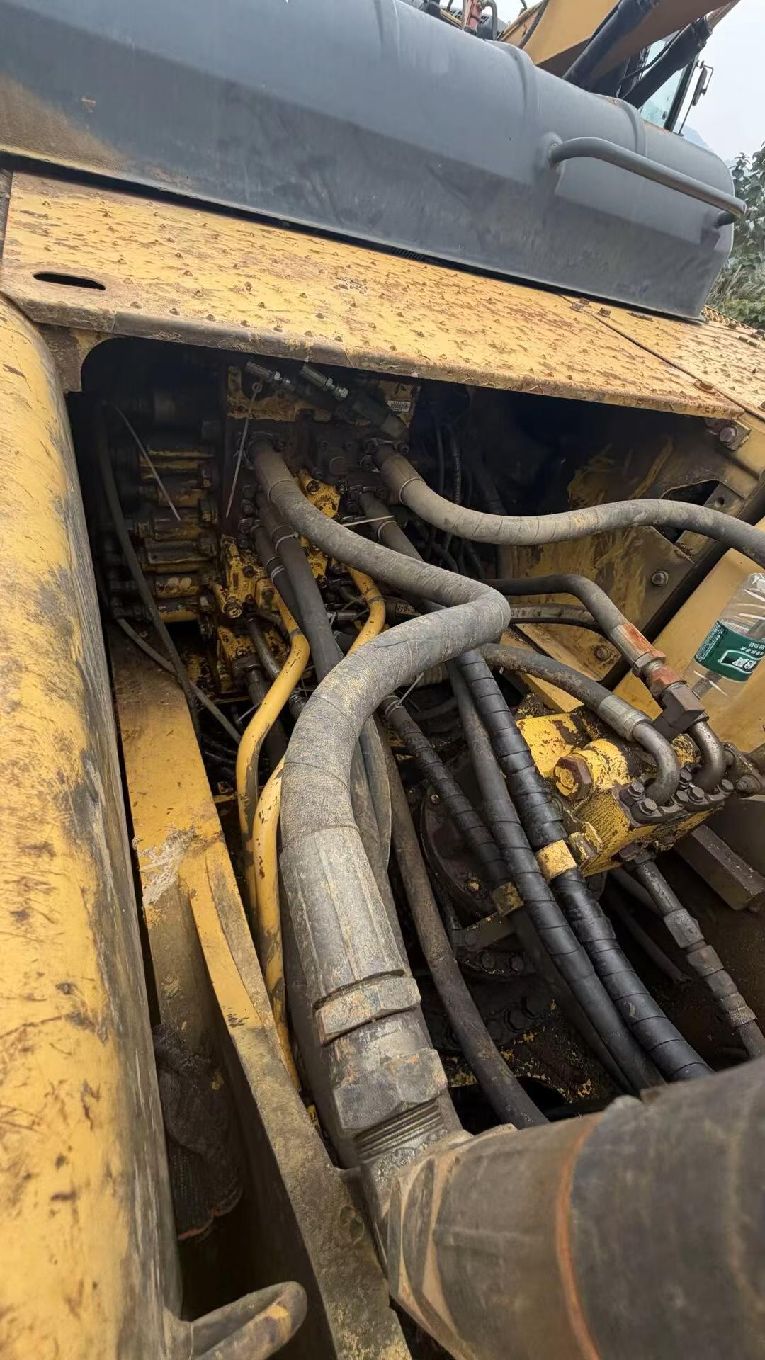 Buy Komatsu PC220-8 Used Excavator / 7