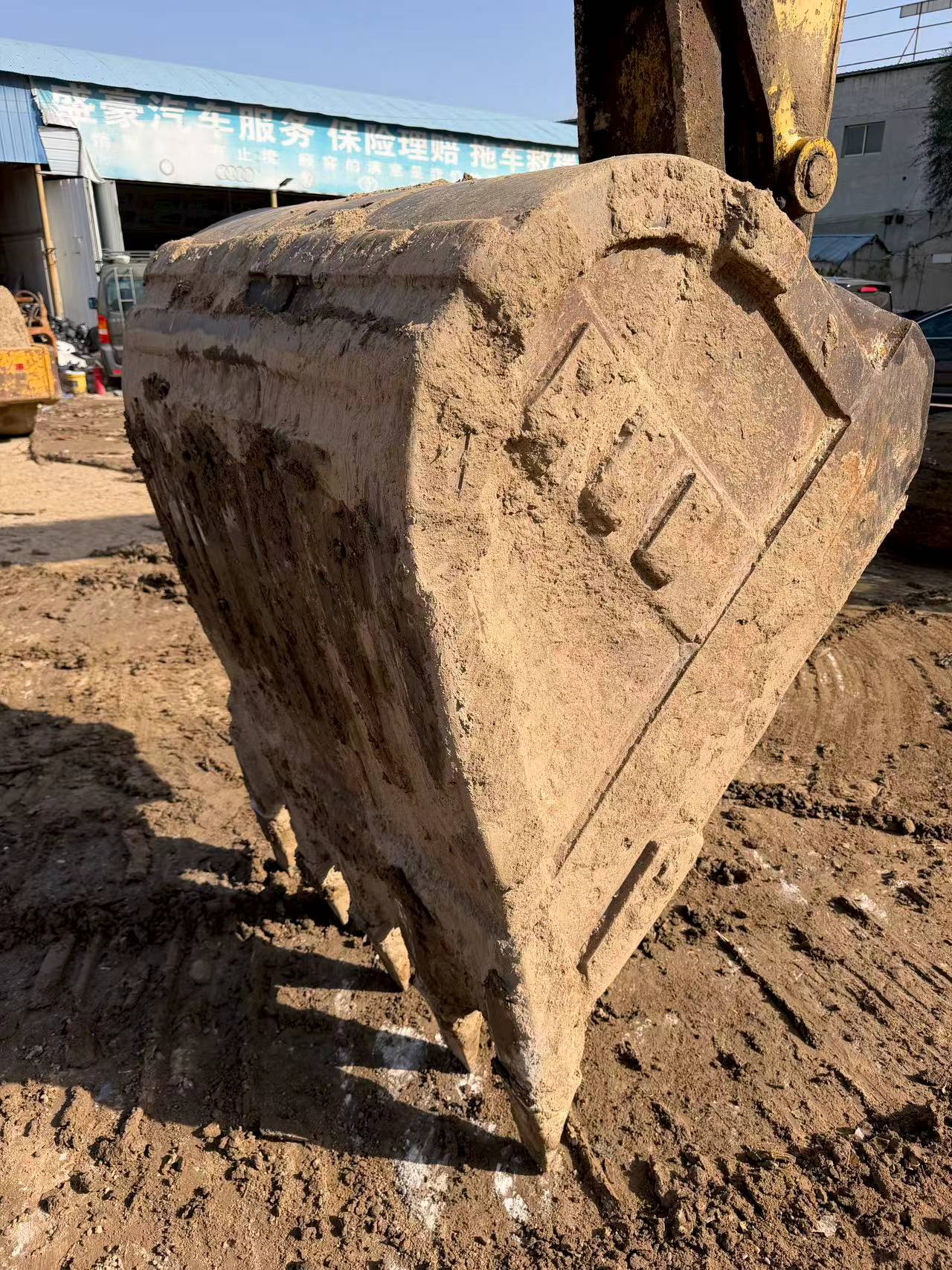 Buy Komatsu PC240-6 Used Excavator / 5
