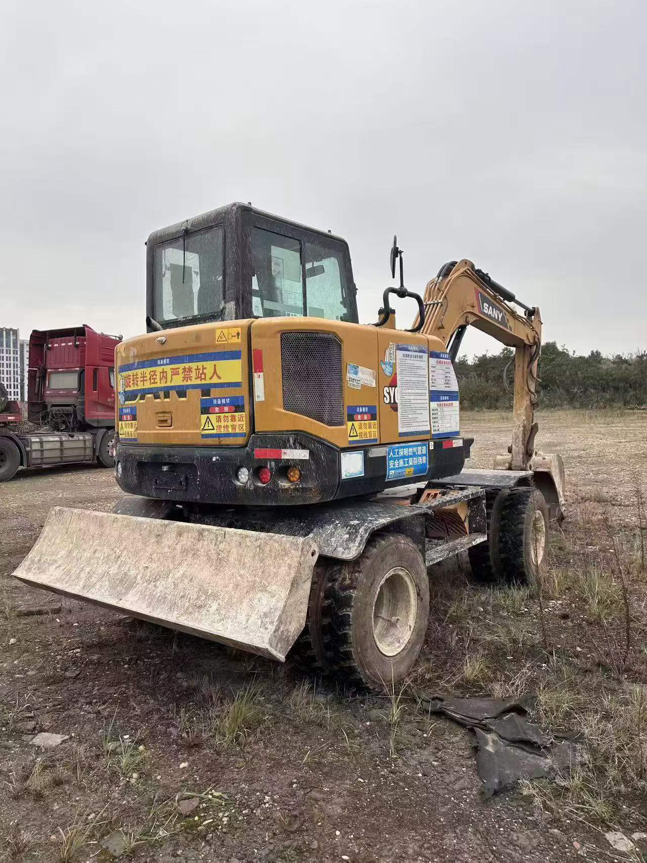 Buy Sany SY65C Used Excavator / 2
