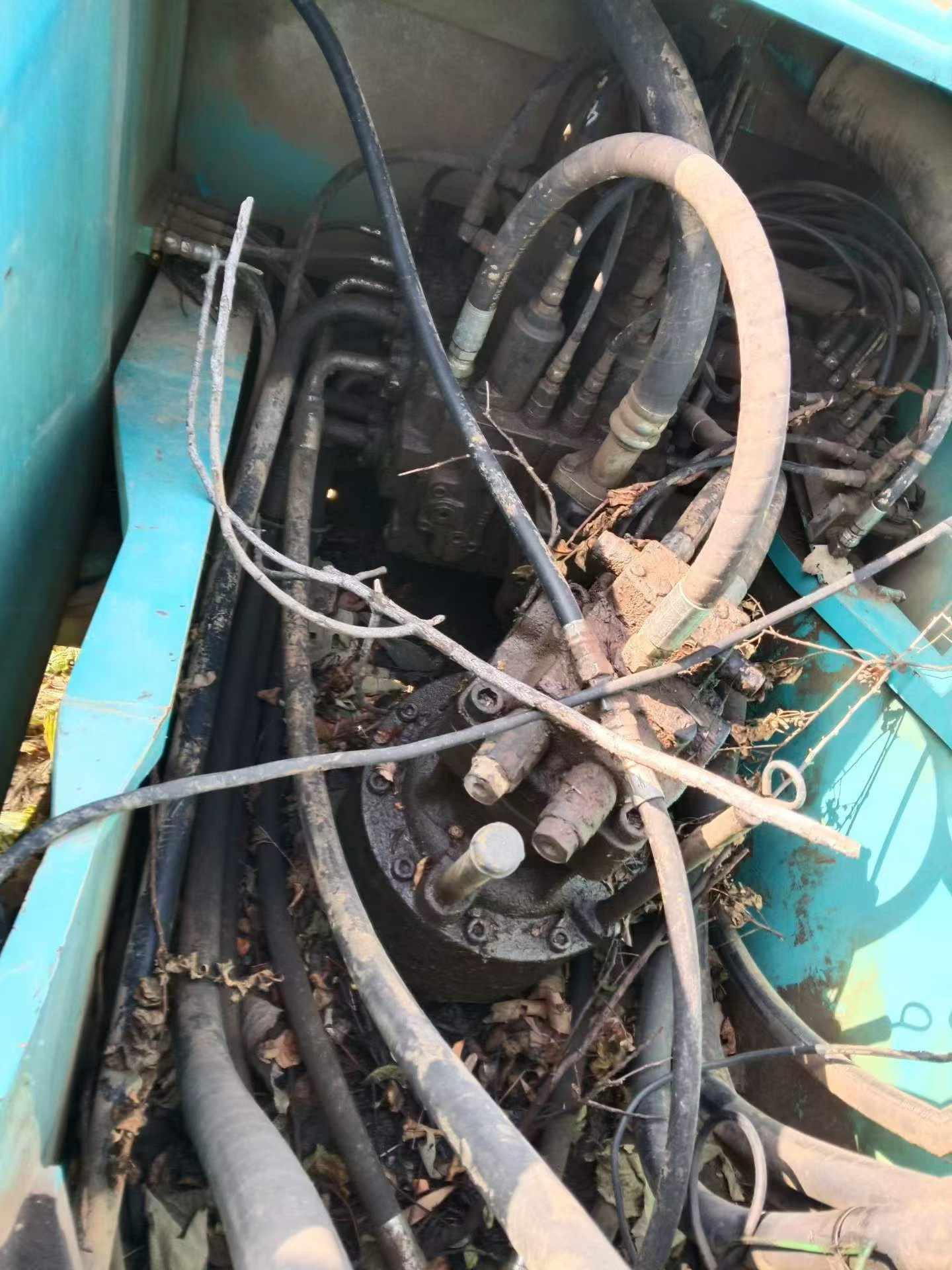 Buy Kobelco SK200-2 Used Excavator / 5