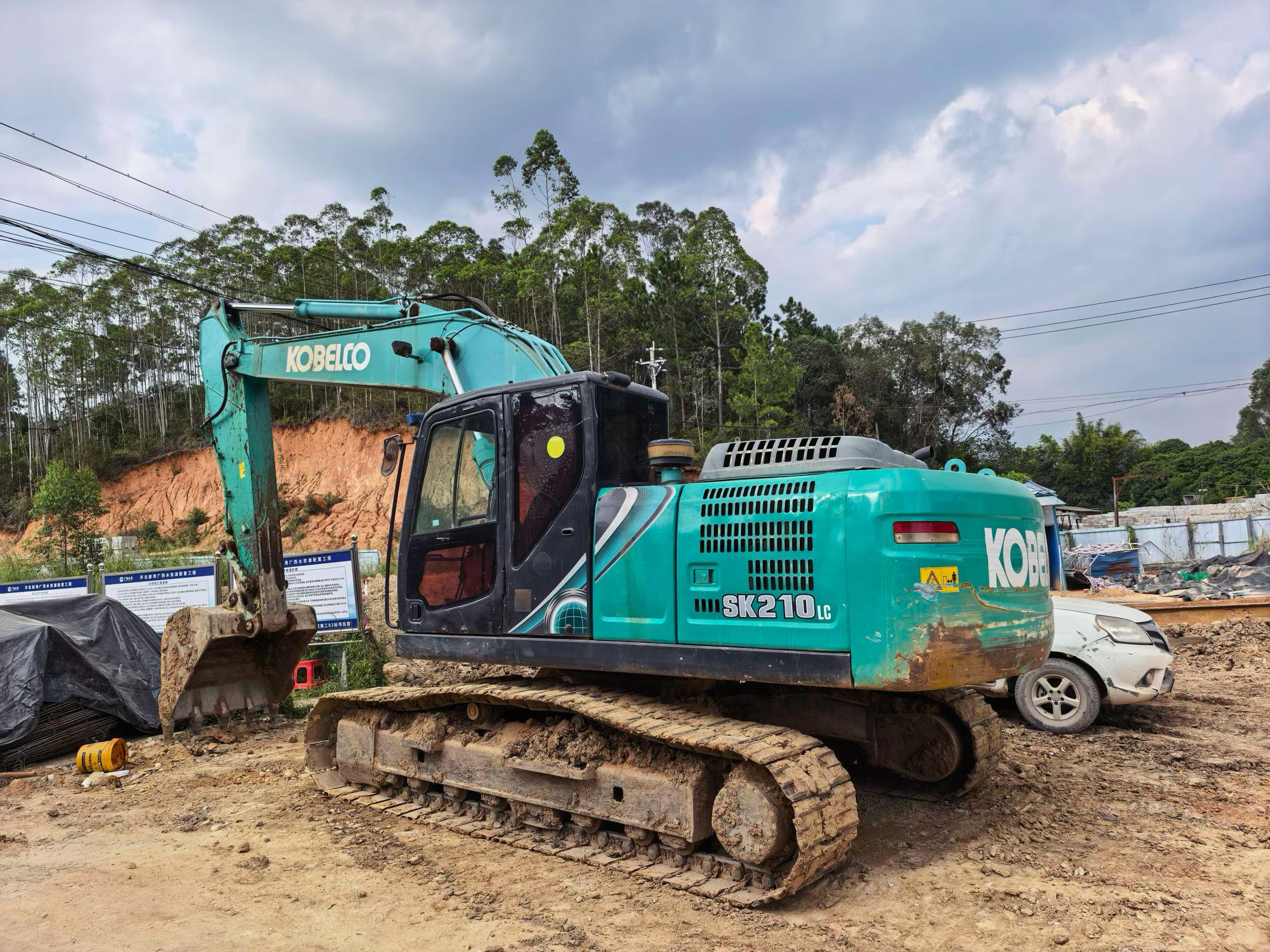 Buy Kobelco SK210 Used Excavator / 2